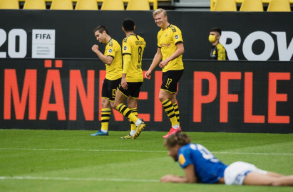 Borussia Dortmund regresa con goleada ante el Schalke