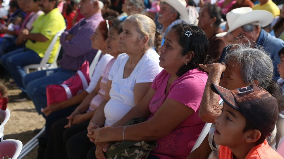 2 mil 500 habitantes se reúnen con Maki Ortiz