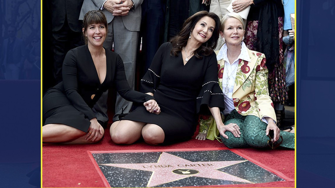 Lynda Carter ya tiene su estrella en Hollywood 
