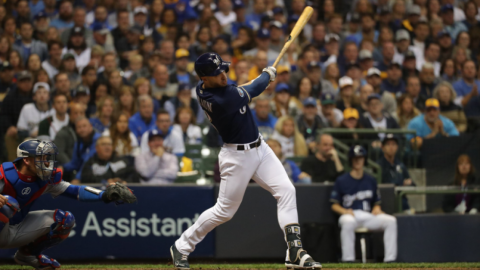 Milwaukee se lleva el juego 1 de la NLCS frente a Los Ángeles