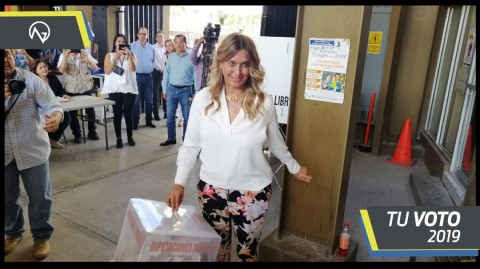 Acude Maki a votar