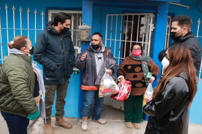 Recorre presidente municipal Carlos Peña Ortiz calles de Reynosa en apoyo a las familias