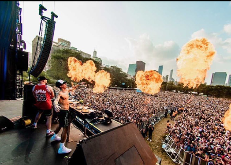 Al menos 203 casos de COVID-19 podrían estar relacionados con el festival Lollapalooza