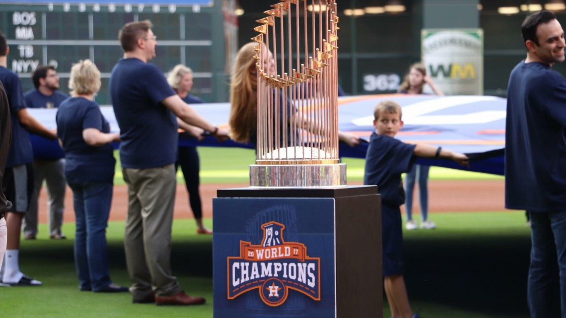 Astros arranca con victoria la defensa de su titulo