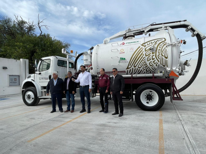 Dona Pemex vactor a Municipio