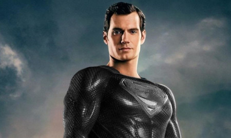 Presentan traje de Superman en color negro 