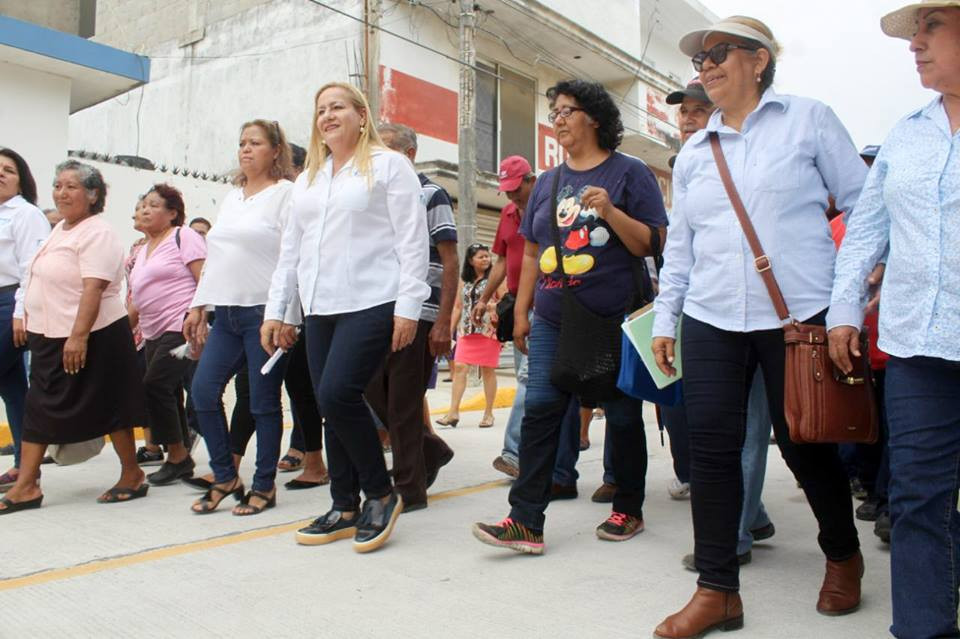 Asiste alcaldesa a inauguración de diversas obras