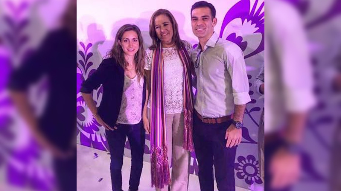 Políticos retiran fotos con Rafa Márquez y Julión Álvarez