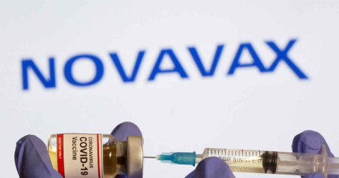 Expertos de EU recomiendan las dosis de Novavax