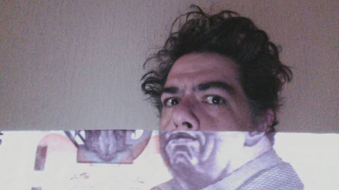 Antonio, el hombre de la máscara de billetes