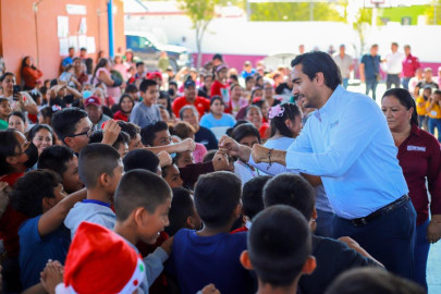 Celebró Alcalde Carlos Peña Ortiz Posada Navideña con familias del ejido Los Cavazos