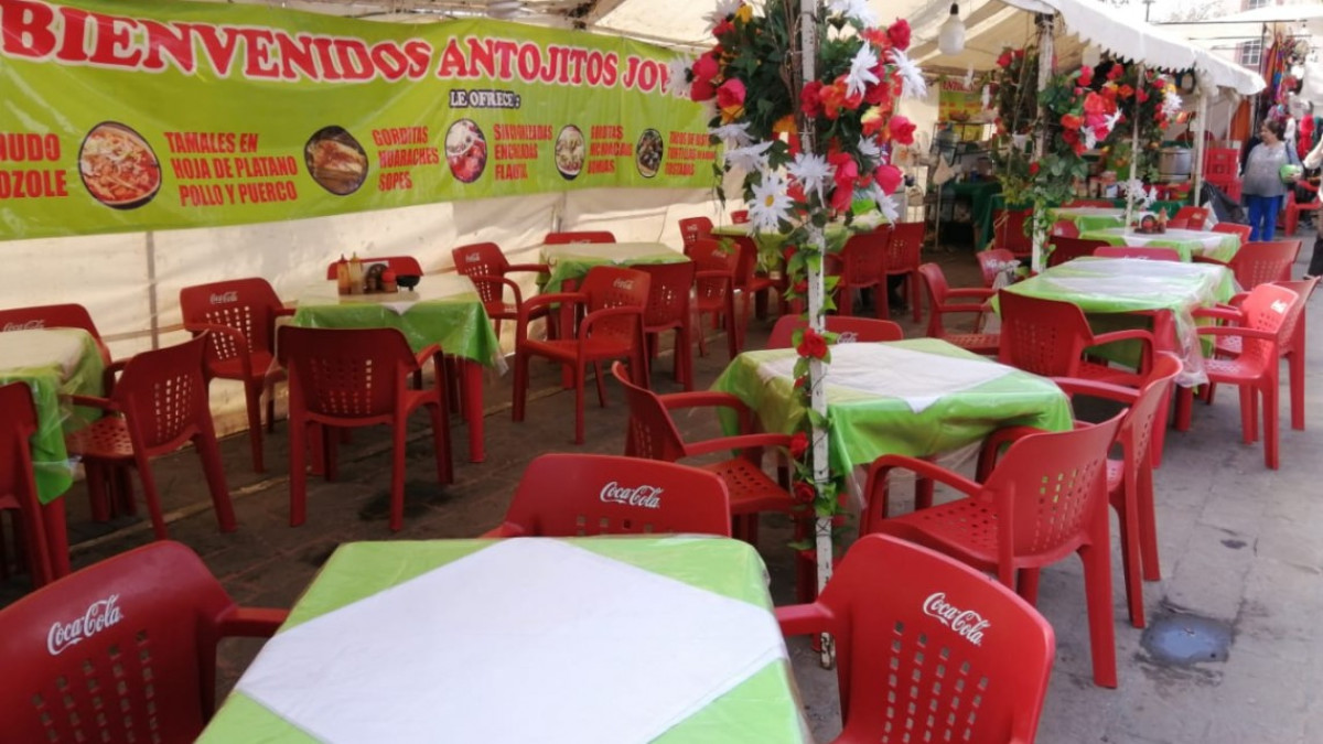 Certifica la COEPRIS los puestos de venta de comida en la plaza principal
