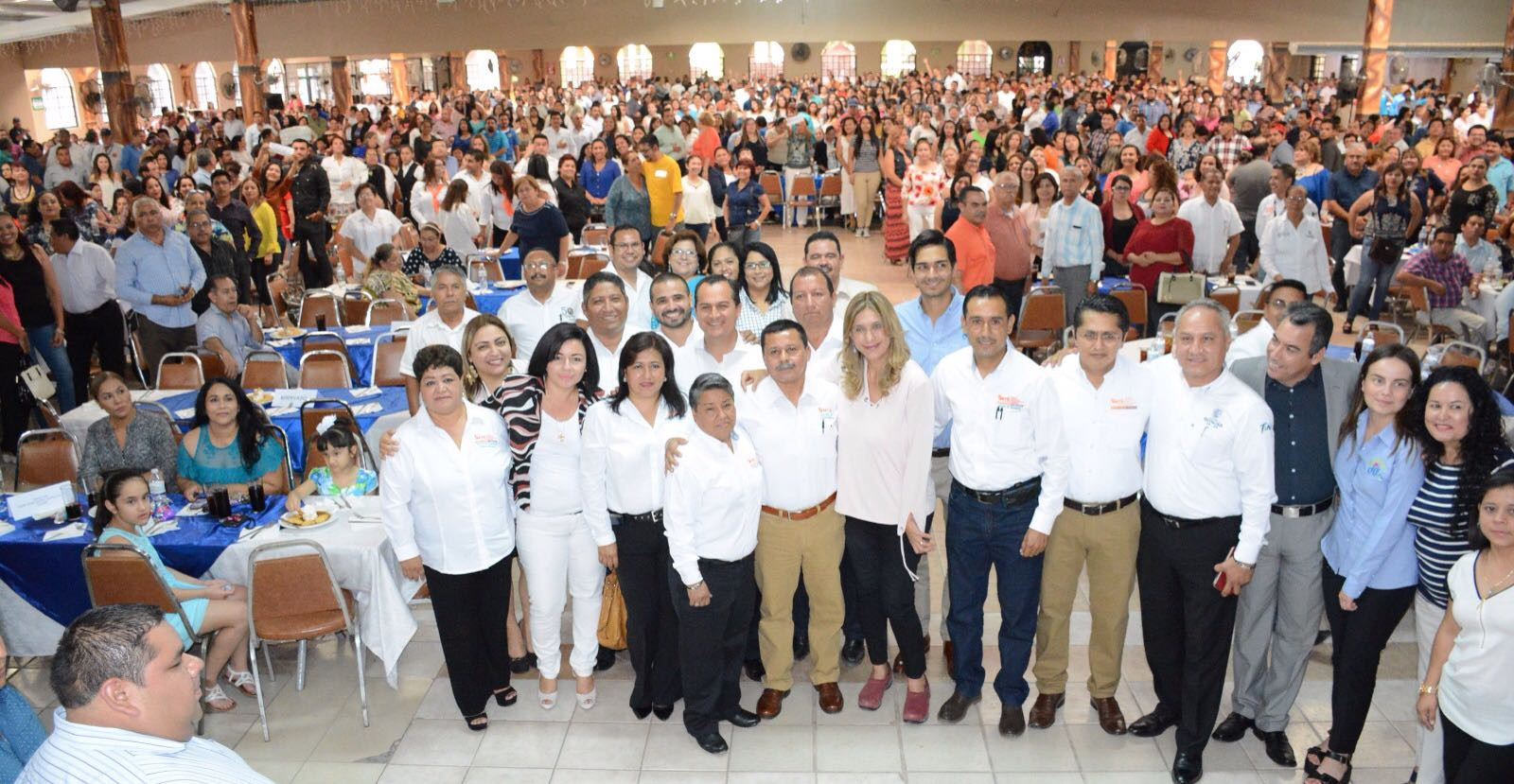 Gobierno de Reynosa festeja en grande a los Maestros