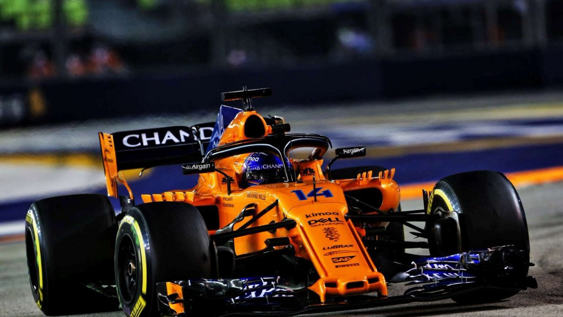 Lewis Hamilton conquista el GP de Singapur, Checo Pérez termina en la posición dieciséis 