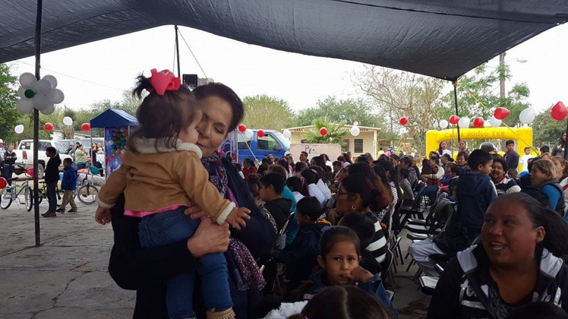 Asiste presidenta de DIF Matamoros como invitada a posada navideña