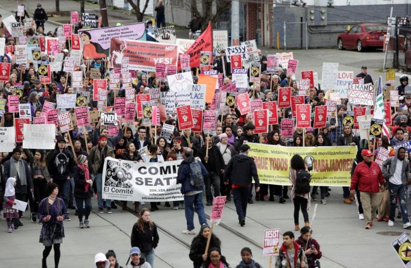 Denuncian arresto de periodistas durante protestas contra Trump