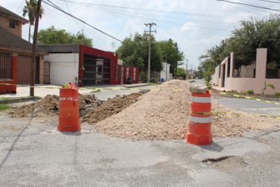 Arranca COMAPA reparación de caído en la Petrolera