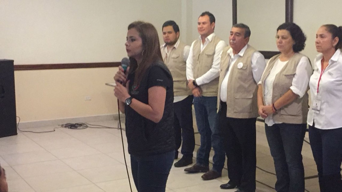 Entregan kits de información y trajeras Bansefi a mujeres Prospera