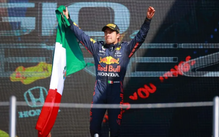 "Checo" Pérez protagoniza póster de "Drive To Survive", de Netflix