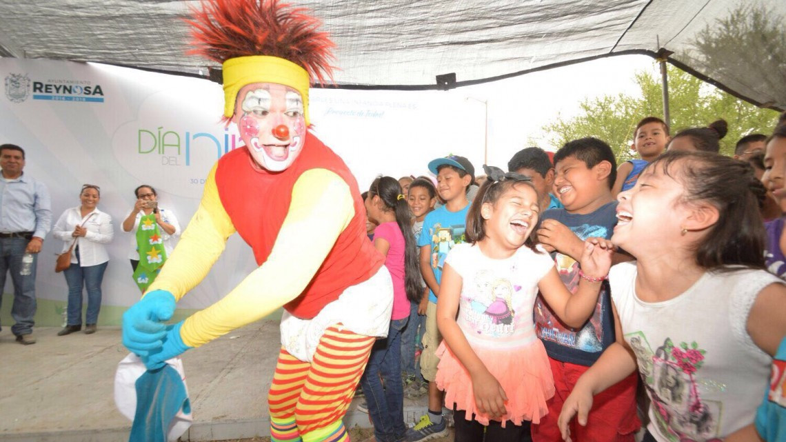 Festejan miles de niños su día con Maki