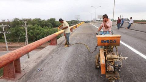 Ayuntamiento da mantenimiento a Av. Rigo Tovar