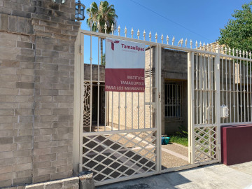 Deportan hasta mil por mes