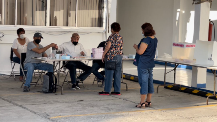 Aperturas de manera tardía Casillas en Victoria 