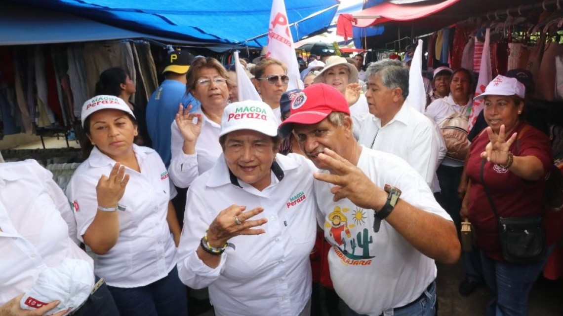 Refrenda Magda Peraza apoyo a comerciantes sobre ruedas 