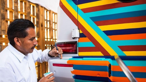 Transforman vehículo de lujo en muestra de la cultura de Oaxaca 