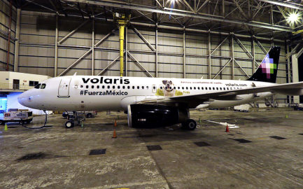 Volaris rinde homenaje a Frida en su Airbus A320