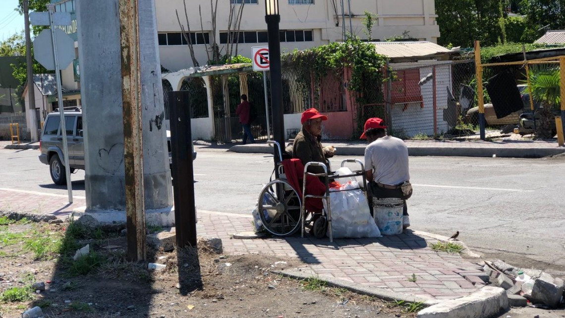 Asención busca quien la pueda operar de una rodilla