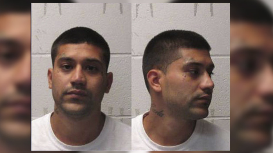 Conductor huye tras atropellar a un hombre