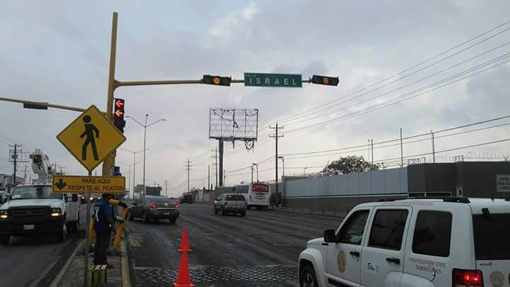 Reactivan autoridades semáforos afectados por apagón