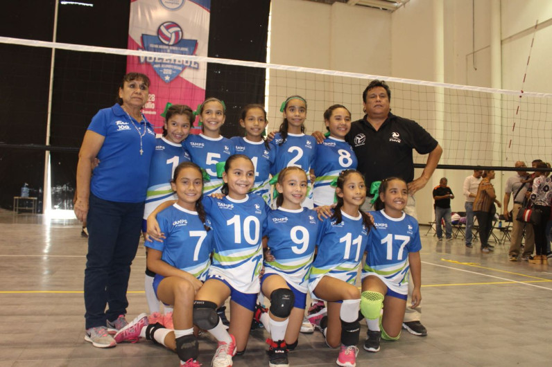 Madero Tamaulipas campeonas invictas en Festival Nacional de voleibol