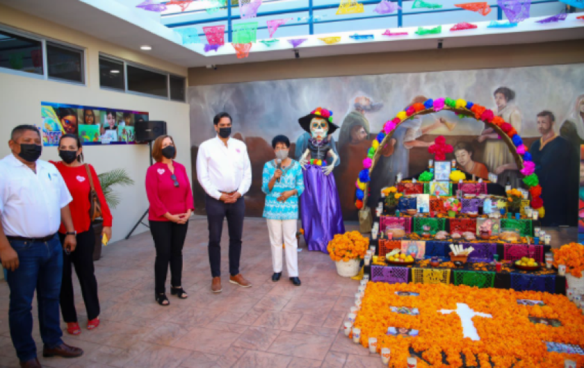 Inauguró Carlos Peña Altar de Muertos en el Centro Cultural IRCA Jarachina 