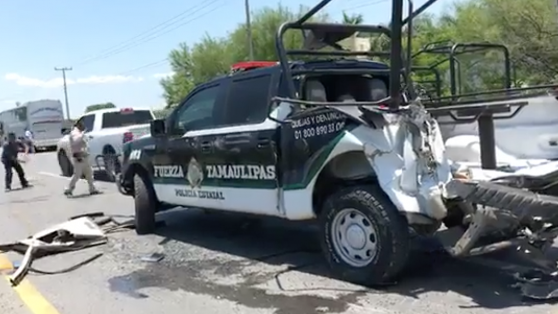 Choca autobús que trasportaba reos 