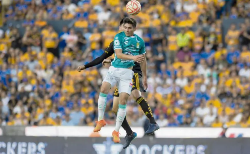Soprende León a Tigres en su casa