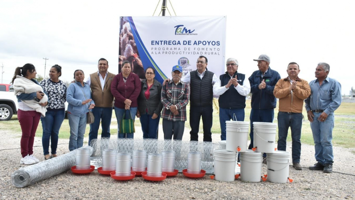 Entregan a campesinos de Valle Hermoso Semilla de Soya y paquetes Aves de Postura