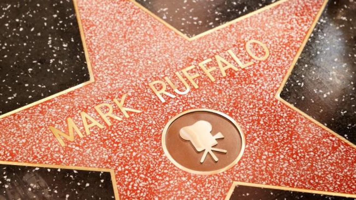 Mark Ruffalo recibe su estrella en el Paseo de la Fama de Hollywood