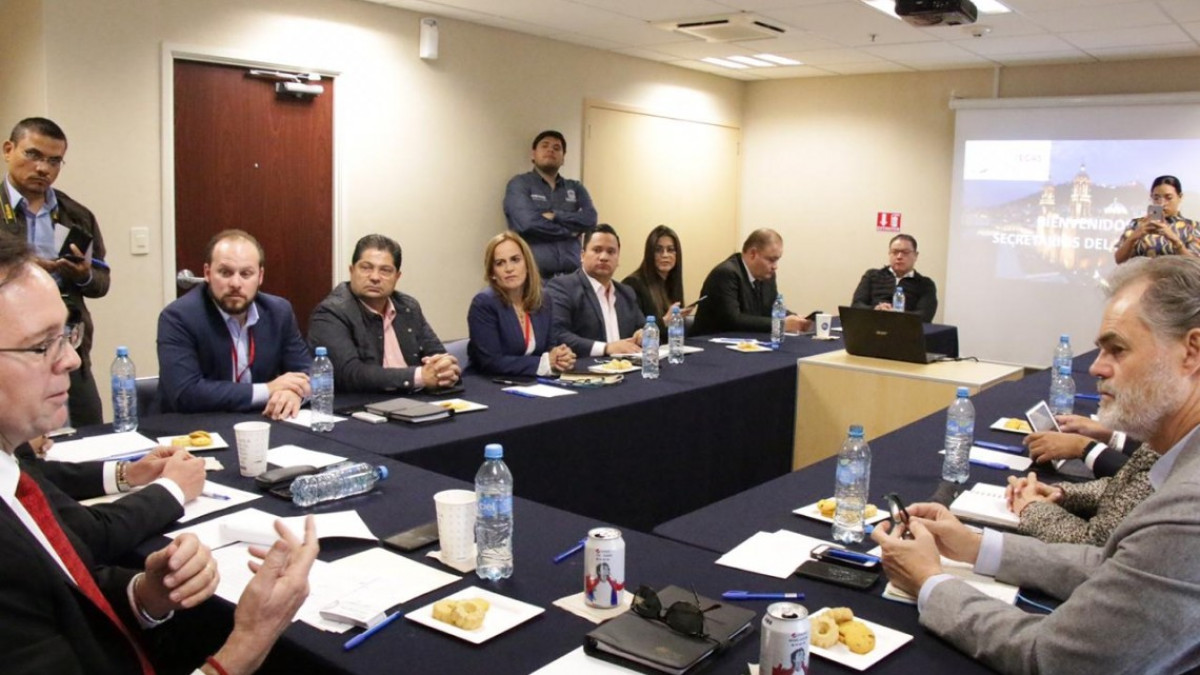Secretarios, se reúnen y buscan acuerdos, para dar continuidad a programas