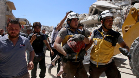 Al menos 43 muertos por bombardeos rusos contra mercado en Siria