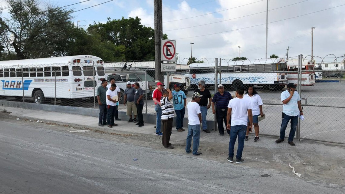 Bloquearán nuevamente taxistas los puentes internacionales