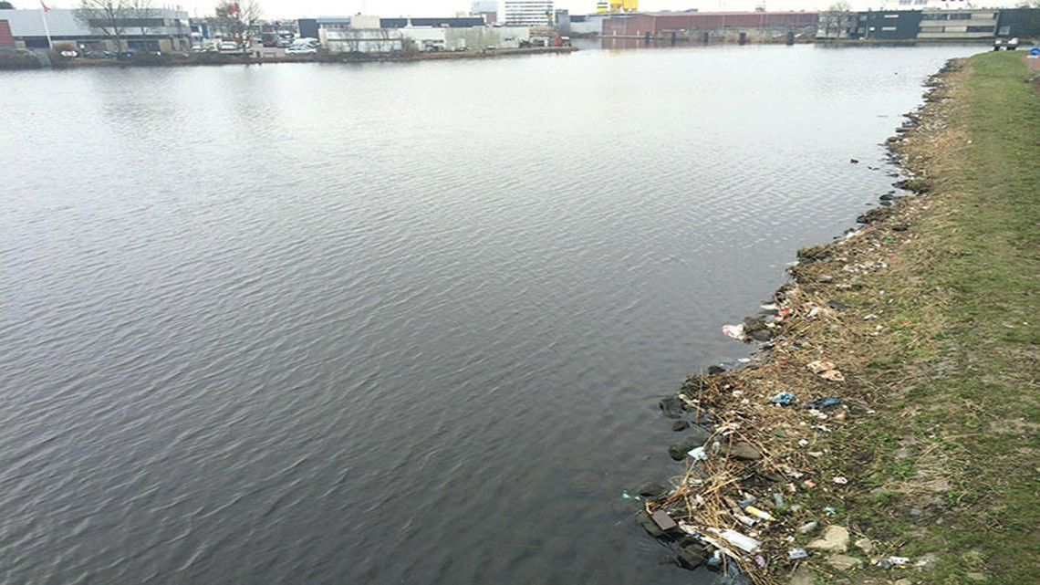 Limpia Río Schie, ¡y se vuelve viral!