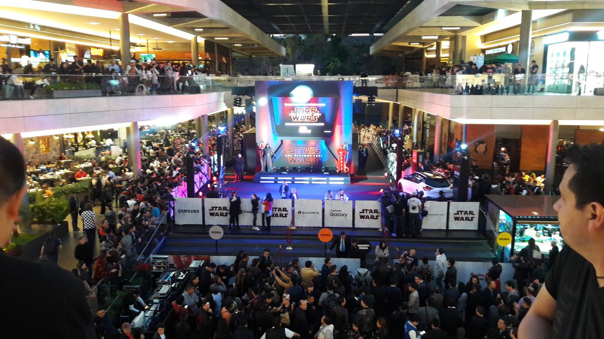 ¡Luke Skywalker y Rey están en México!