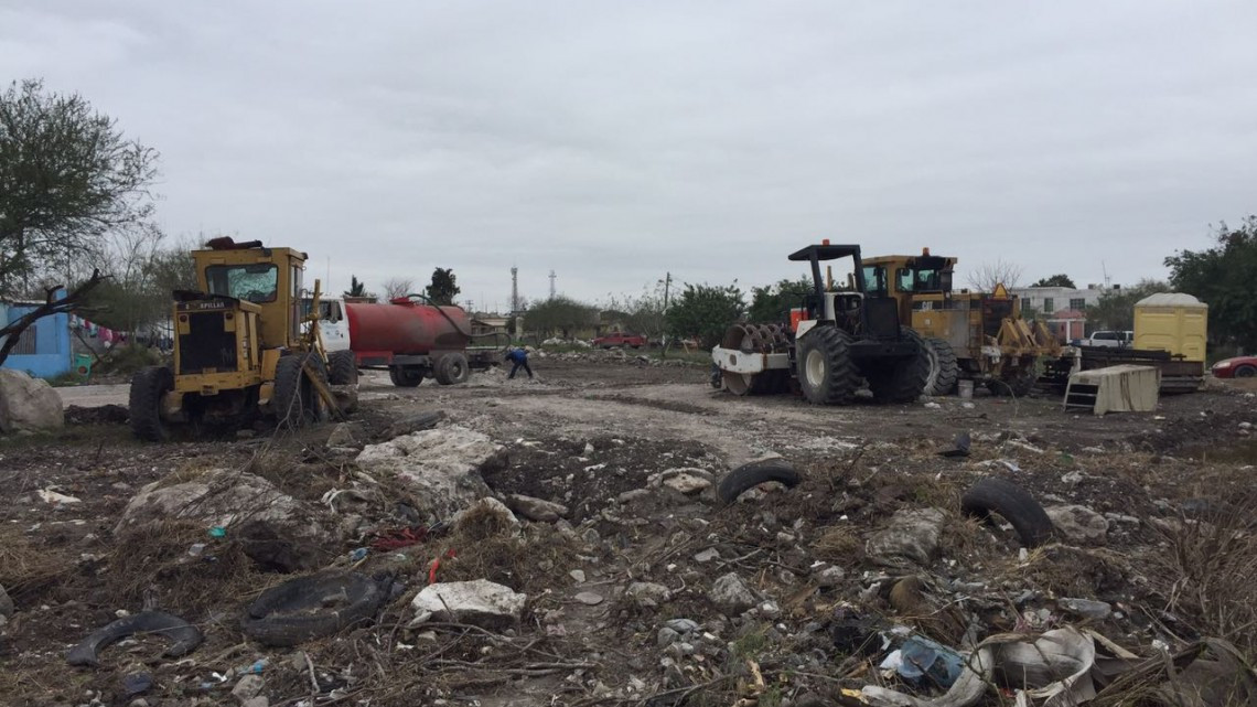 Vecinos de la Vista del Sol reportan inundaciones