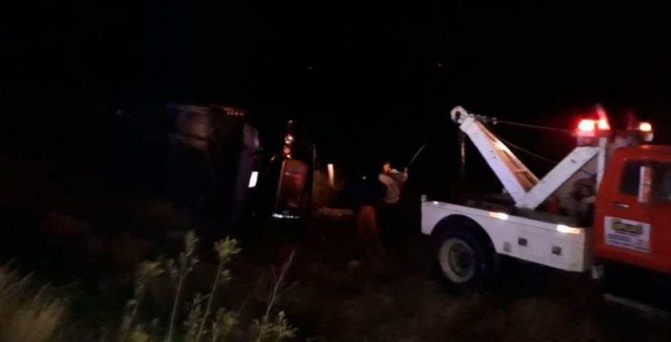 Camiones se volcan por fuertes vientos en Oaxaca