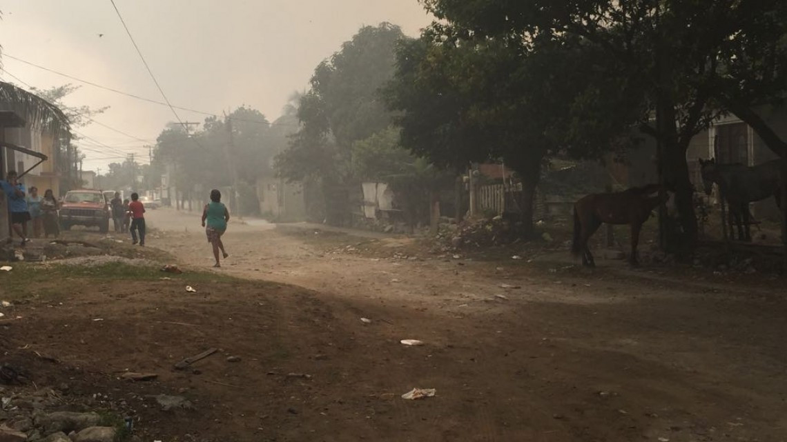 Incendio de un tular afecta a familias de sector popular