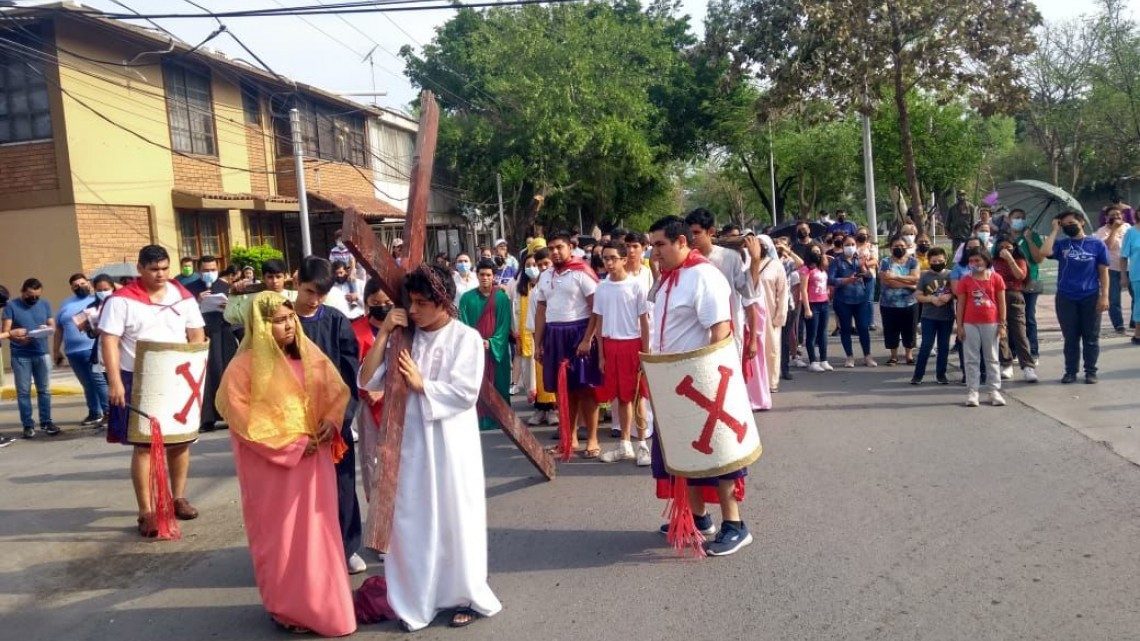 Realizan varios Viacrucis tras dos años de pandemia 