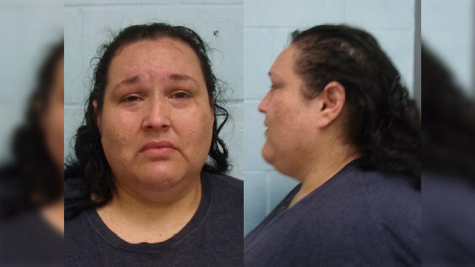 Detenida por dejar a menor encerrado en el coche, con altas temperaturas