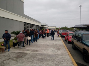 Contribuyentes saturan oficinas fiscales